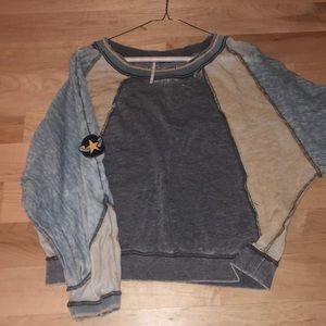 Women’s free people sweatshirt
